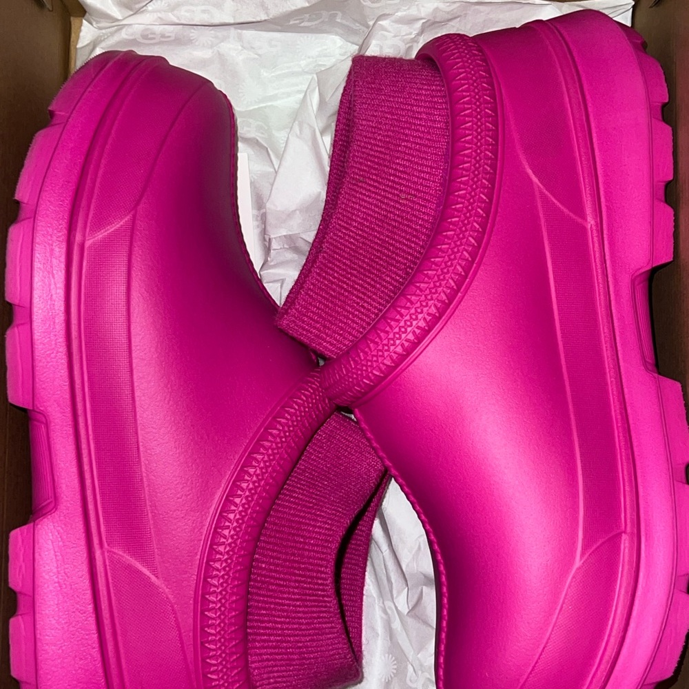 UGG Women's Hot Pink Slip-On Clog Mules